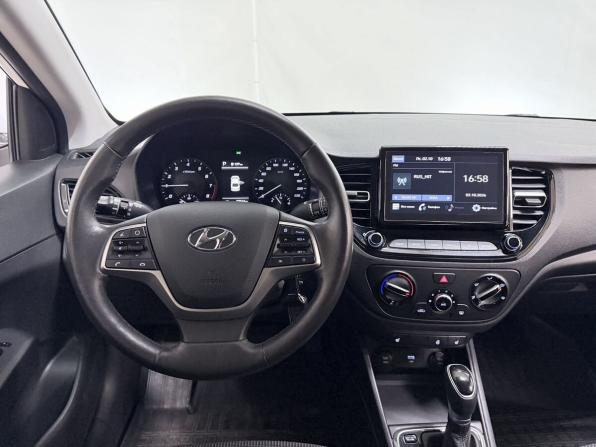 Hyundai Solaris II Рестайлинг с пробегом 2021 года, цена 1 789 000 рублей, 73564 км, седан, Автокод Объявления