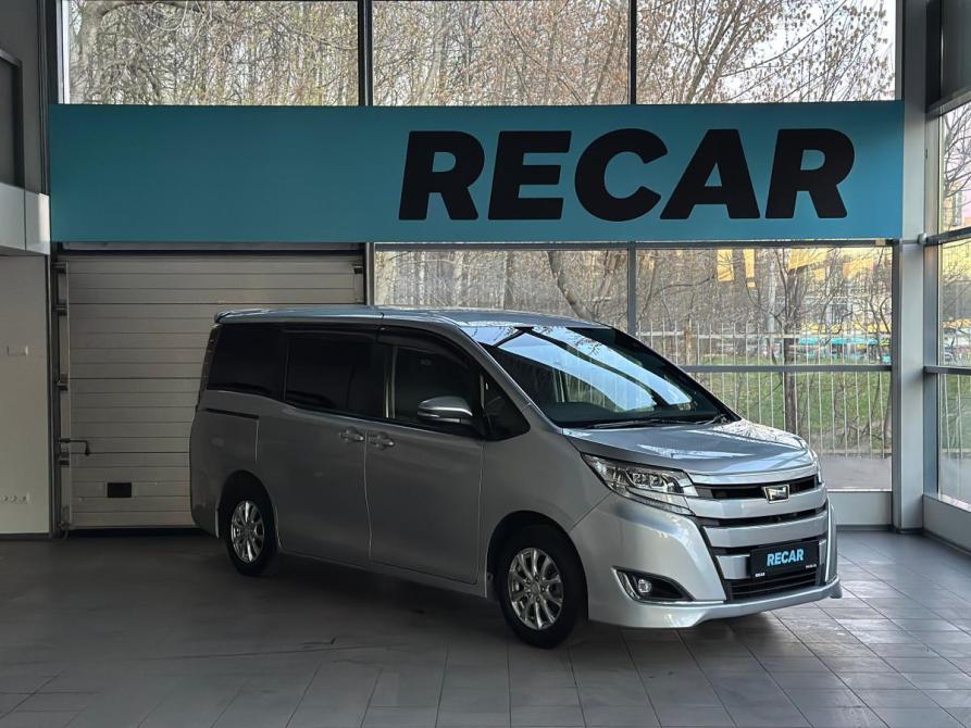 Toyota Noah III (R80) Санкт-Петербург  - изображение 7