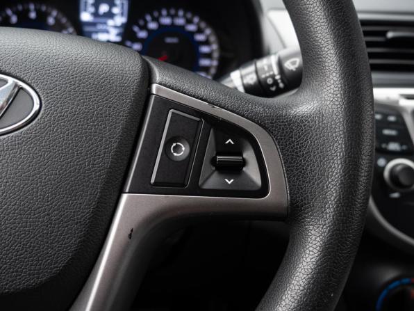 Hyundai Solaris I Рестайлинг с пробегом 2015 года, цена 1 140 000 рублей, 115846 км, седан, Автокод Объявления