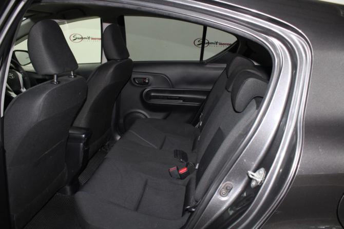 Toyota Aqua I Рестайлинг с пробегом 2015 года, цена 760 000 рублей, 280750 км, хэтчбек, Автокод Объявления