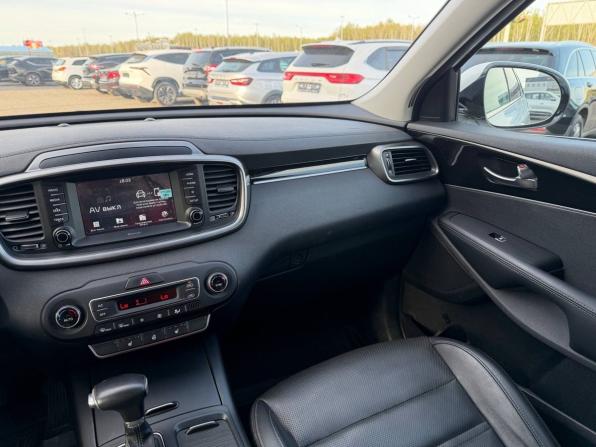Kia Sorento III Prime Рестайлинг с пробегом 2018 года, цена 2 515 000 рублей, 127000 км, внедорожник, Автокод Объявления