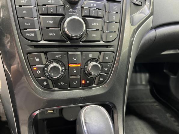 Opel Astra J Рестайлинг с пробегом 2013 года, цена 849 000 рублей, 190000 км, универсал, Автокод Объявления