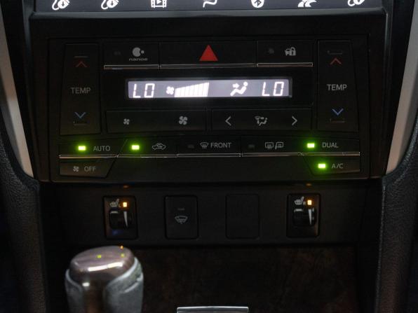 Toyota Camry VII (XV50) Рестайлинг с пробегом 2016 года, цена 1 999 000 рублей, 170353 км, седан, Автокод Объявления
