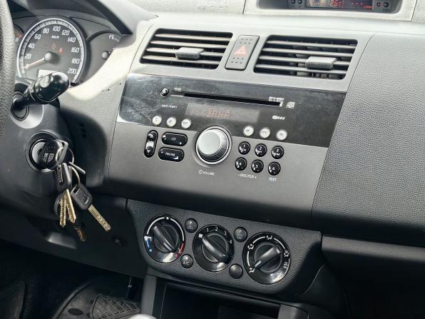 Suzuki Swift III с пробегом 2010 года, цена 629 000 рублей, 117000 км, хэтчбек, Автокод Объявления