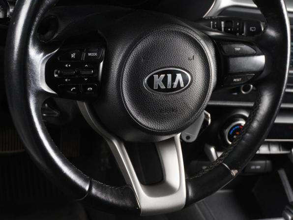 Kia Rio IV Рестайлинг с пробегом 2021 года, цена 1 699 000 рублей, 103735 км, хэтчбек, Автокод Объявления