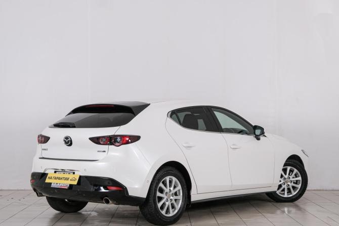 Mazda 3 IV (BP) с пробегом 2019 года, цена 1 799 000 рублей, 86000 км, хэтчбек, Автокод Объявления