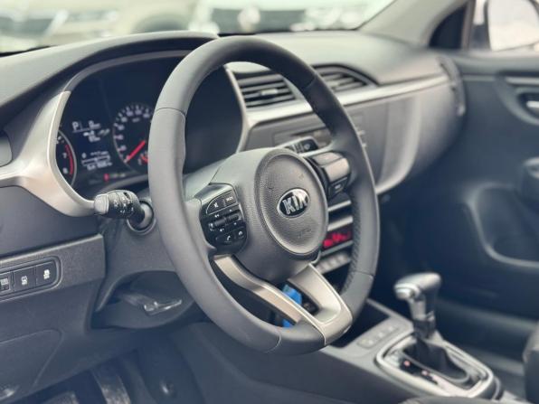 Kia Rio IV Рестайлинг с пробегом 2021 года, цена 1 775 000 рублей, 86400 км, седан, Автокод Объявления