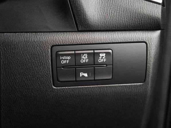 Mazda Axela III Рестайлинг с пробегом 2017 года, цена 1 350 000 рублей, 116021 км, хэтчбек, Автокод Объявления