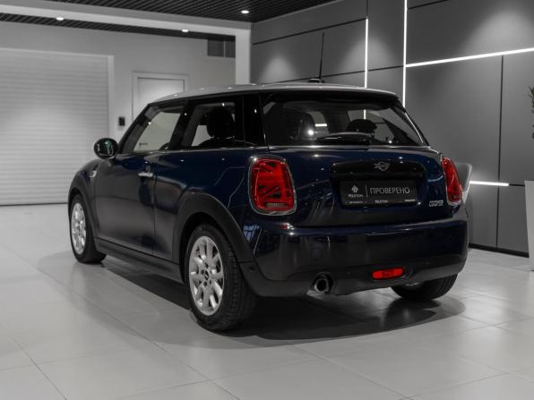 Mini Hatch III (F55/F56) Рестайлинг с пробегом 2018 года, цена 1 845 000 рублей, 92652 км, хэтчбек, Автокод Объявления