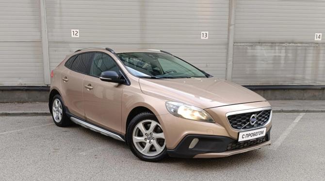 Volvo V40 Cross Country I с пробегом 2013 года, цена 949 000 рублей, 241480 км, хэтчбек, Автокод Объявления