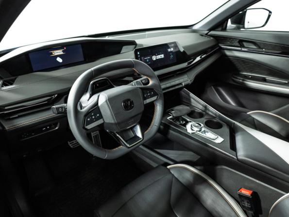 Changan UNI-V I с пробегом 2024 года, цена 2 290 000 рублей, 18907 км, лифтбек, Автокод Объявления