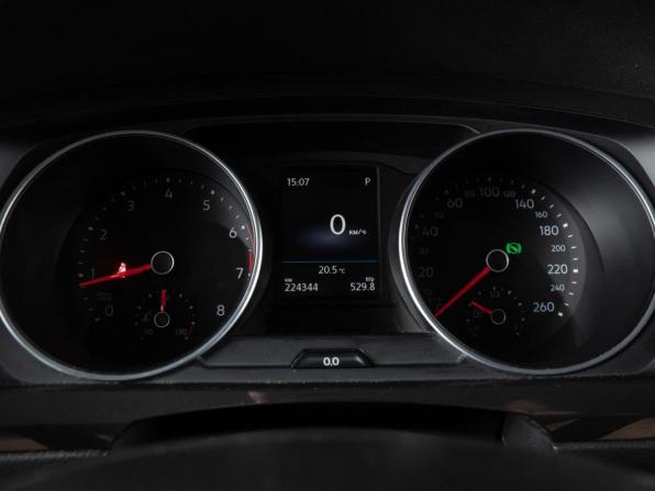 Volkswagen Tiguan II с пробегом 2018 года, цена 2 490 000 рублей, 224343 км, внедорожник, Автокод Объявления