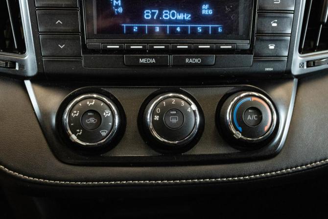 Toyota RAV4 IV (XA40) с пробегом 2015 года, цена 1 879 000 рублей, 174547 км, внедорожник, Автокод Объявления