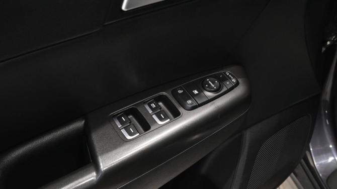 Kia Sportage IV с пробегом 2016 года, цена 1 890 000 рублей, 165000 км, внедорожник, Автокод Объявления
