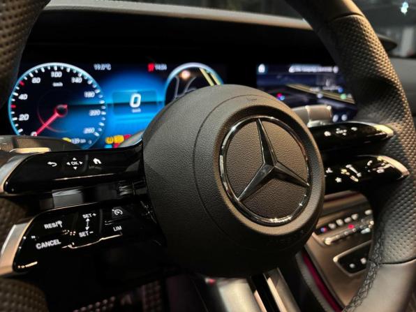 Mercedes-Benz E-Класс V (W213 S213 C238) Рестайлинг с пробегом 2024 года, цена 9 600 000 рублей, 1 км, седан, Автокод Объявления