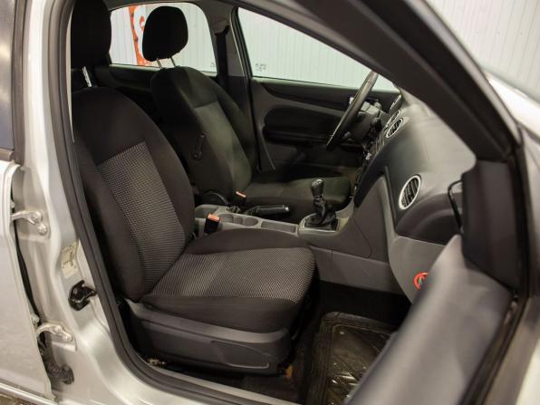 Ford Focus II Рестайлинг с пробегом 2010 года, цена 645 000 рублей, 174331 км, хэтчбек, Автокод Объявления