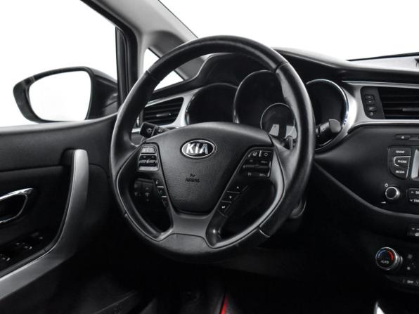 Kia Ceed II Рестайлинг с пробегом 2018 года, цена 1 299 000 рублей, 142520 км, универсал, Автокод Объявления
