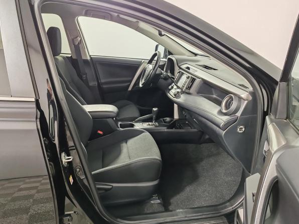 Toyota RAV4 IV (XA40) Рестайлинг с пробегом 2018 года, цена 2 299 000 рублей, 93218 км, внедорожник, Автокод Объявления