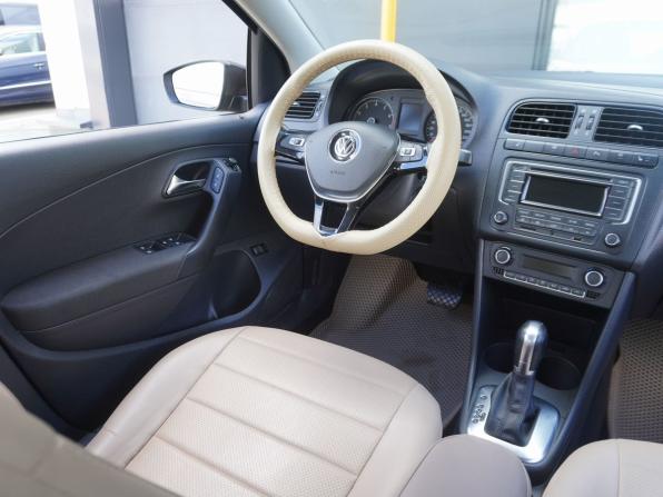 Volkswagen Polo V Рестайлинг с пробегом 2015 года, цена 980 000 рублей, 152420 км, седан, Автокод Объявления