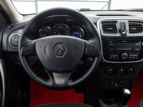 Renault Logan II с пробегом 2018 года, цена 740 000 рублей, 174775 км, седан, Автокод Объявления