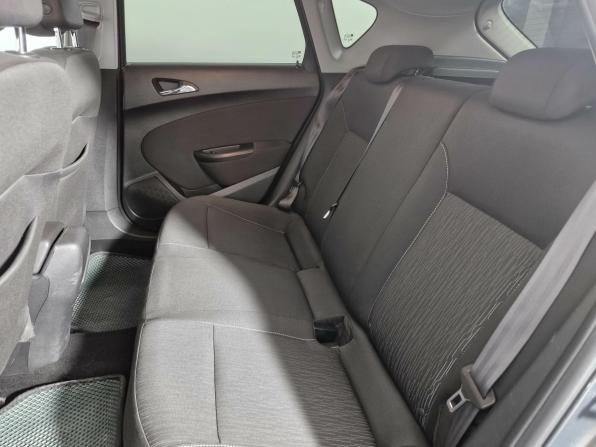 Opel Astra J Рестайлинг с пробегом 2014 года, цена 713 000 рублей, 177564 км, хэтчбек, Автокод Объявления