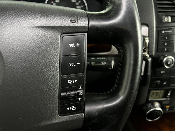 Volkswagen Touareg I Рестайлинг с пробегом 2010 года, цена 1 000 000 рублей, 319460 км, внедорожник, Автокод Объявления