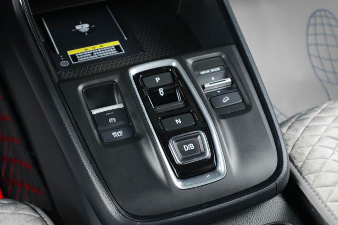 Honda CR-V VI с пробегом 2024 года, цена 4 599 000 рублей, 10300 км, внедорожник, Автокод Объявления