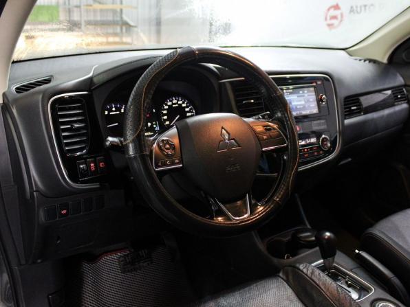 Mitsubishi Outlander III Рестайлинг 2 с пробегом 2015 года, цена 1 649 000 рублей, 109724 км, внедорожник, Автокод Объявления
