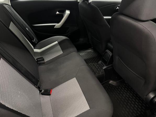 Volkswagen Polo V с пробегом 2014 года, цена 665 000 рублей, 143000 км, седан, Автокод Объявления