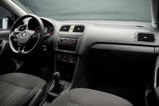 Volkswagen Polo V Рестайлинг с пробегом 2016 года, цена 997 000 рублей, 86000 км, седан, Автокод Объявления