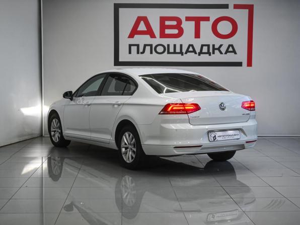 Volkswagen Passat B8 с пробегом 2016 года, цена 1 729 000 рублей, 126498 км, седан, Автокод Объявления
