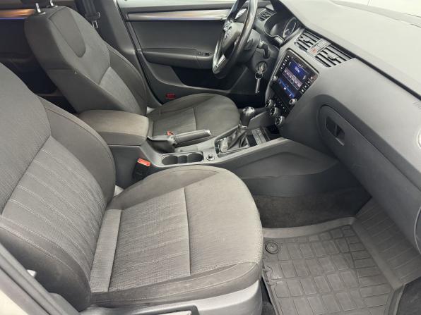 Skoda Octavia III (A7) Рестайлинг с пробегом 2019 года, цена 1 880 000 рублей, 206376 км, универсал, Автокод Объявления