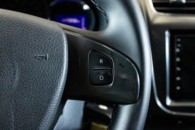 Renault Sandero II с пробегом 2017 года, цена 1 065 000 рублей, 117356 км, хэтчбек, Автокод Объявления