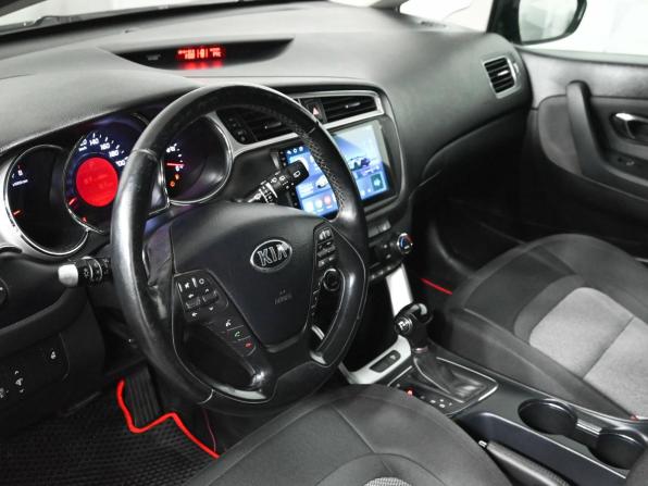 Kia Ceed II Рестайлинг с пробегом 2018 года, цена 1 375 000 рублей, 158929 км, хэтчбек, Автокод Объявления