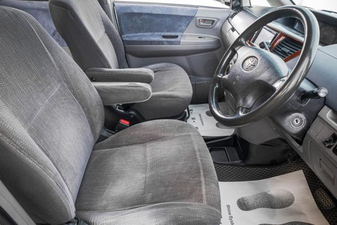 Toyota Noah I (R60) с пробегом 2000 года, цена 1 049 000 рублей, 328000 км, минивэн, Автокод Объявления