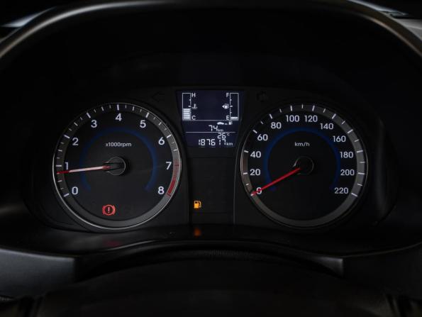 Hyundai Solaris I Рестайлинг с пробегом 2015 года, цена 865 000 рублей, 187617 км, седан, Автокод Объявления