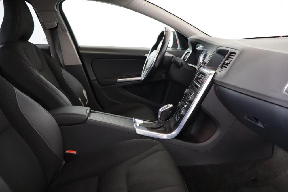 Volvo S60 II Санкт-Петербург  - изображение 11