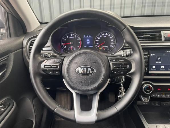 Kia Rio IV с пробегом 2018 года, цена 1 380 000 рублей, 97828 км, седан, Автокод Объявления