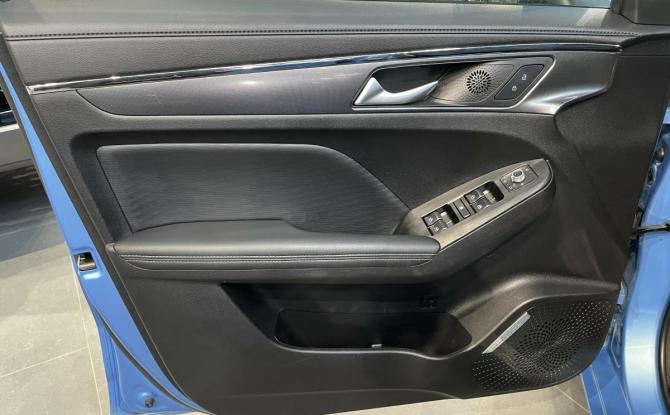 Haval Jolion I с пробегом 2023 года, цена 1 936 100 рублей, 50929 км, внедорожник, Автокод Объявления