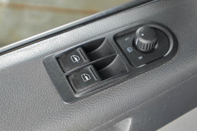Volkswagen Transporter T5 Рестайлинг с пробегом 2014 года, цена 2 549 000 рублей, 105000 км, offers.body_type.unknown, Автокод Объявления