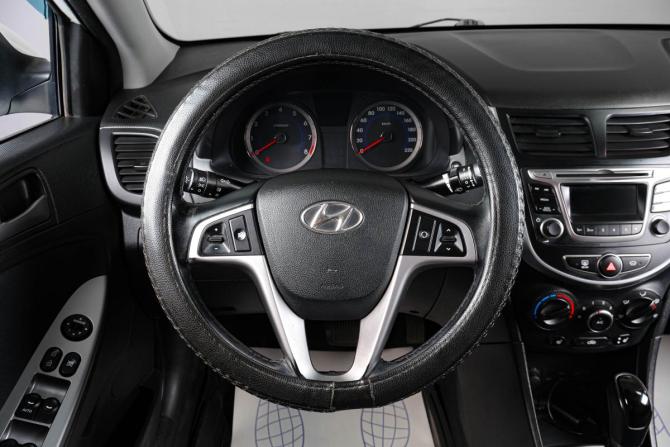 Hyundai Solaris I Рестайлинг с пробегом 2016 года, цена 1 329 000 рублей, 190000 км, седан, Автокод Объявления