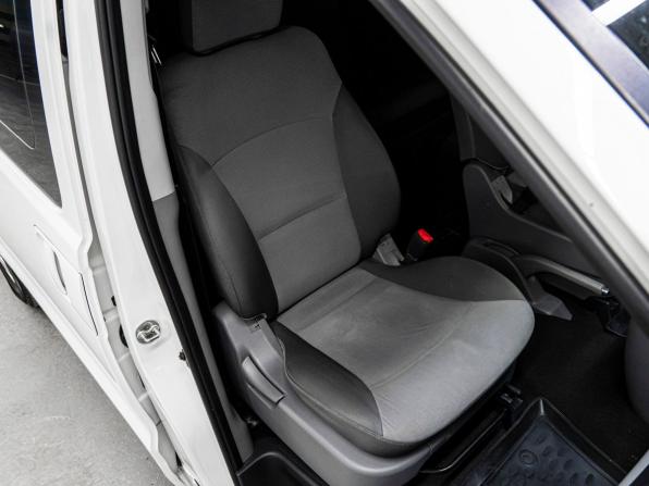 Hyundai H-1 II Рестайлинг с пробегом 2016 года, цена 2 409 000 рублей, 184210 км, минивэн, Автокод Объявления