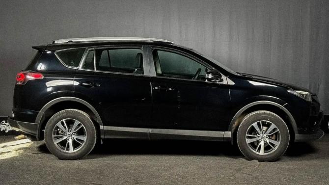 Toyota RAV4 IV (XA40) Рестайлинг с пробегом 2017 года, цена 2 300 000 рублей, 127516 км, внедорожник, Автокод Объявления