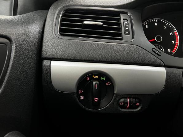 Volkswagen Jetta VI с пробегом 2011 года, цена 870 000 рублей, 197232 км, седан, Автокод Объявления