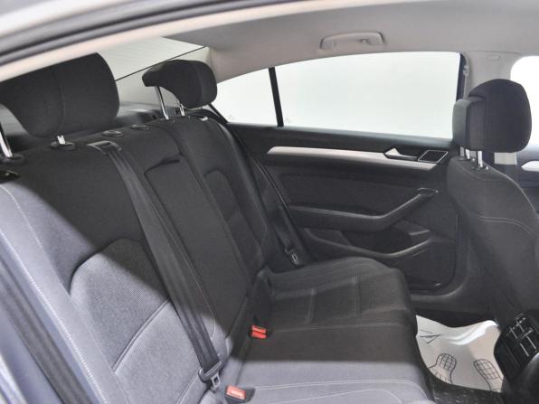 Volkswagen Passat B8 с пробегом 2015 года, цена 1 422 700 рублей, 159920 км, седан, Автокод Объявления