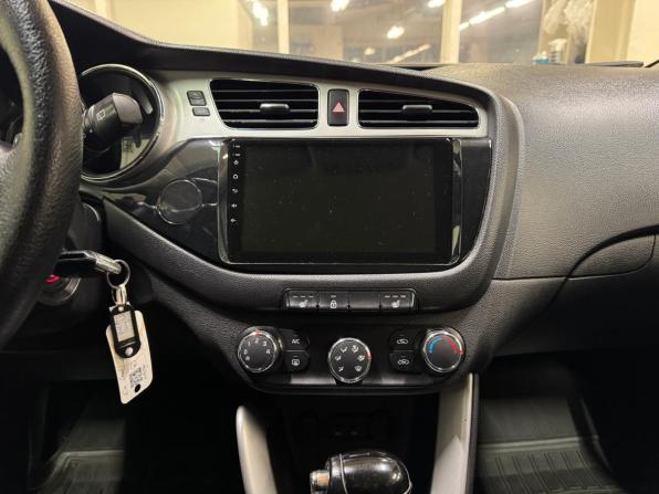 Kia Ceed II с пробегом 2014 года, цена 1 090 000 рублей, 142000 км, хэтчбек, Автокод Объявления