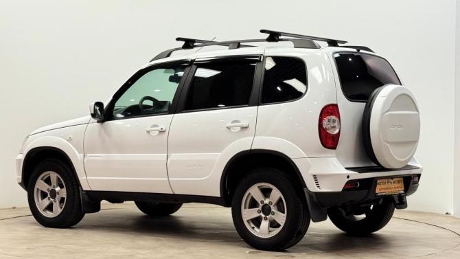 Chevrolet Niva I Рестайлинг с пробегом 2019 года, цена 790 000 рублей, 90000 км, внедорожник, Автокод Объявления