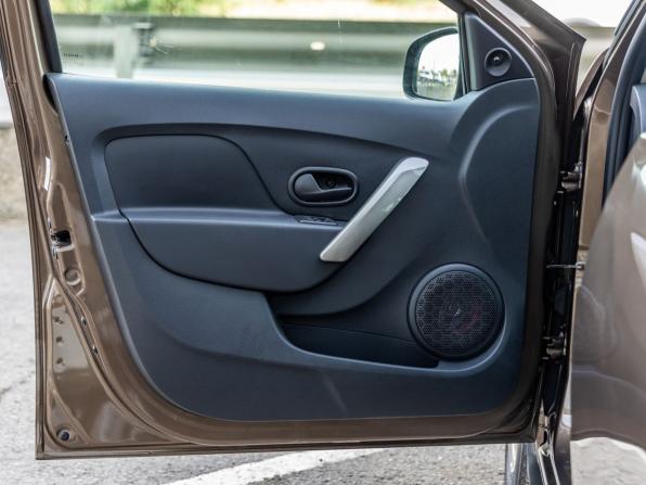 Renault Sandero II Рестайлинг с пробегом 2020 года, цена 1 148 000 рублей, 108599 км, хэтчбек, Автокод Объявления
