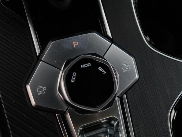 Changan UNI-K с пробегом 2022 года, цена 2 720 000 рублей, 62079 км, внедорожник, Автокод Объявления