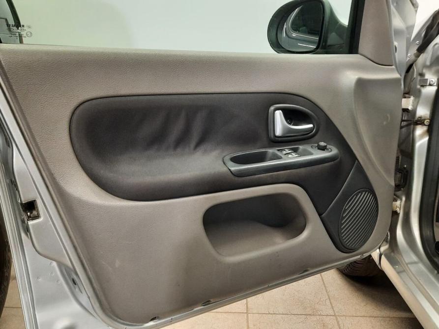 Renault Symbol ll Санкт-Петербург  - изображение 18